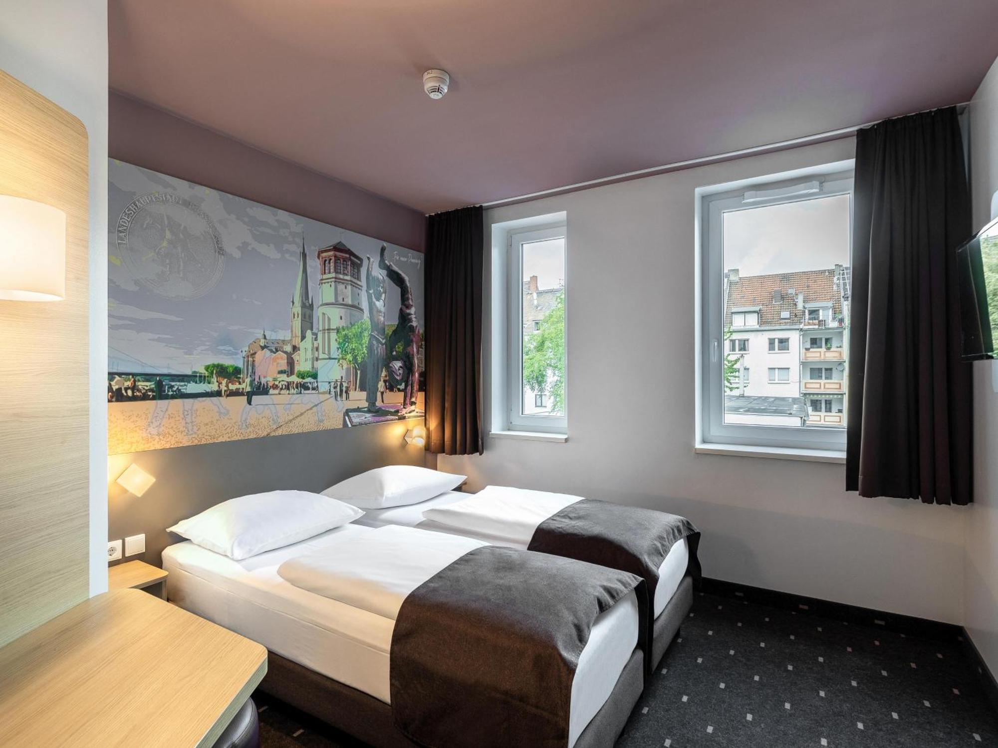B&B Hotel Düsseldorf - Mitte Exterior foto