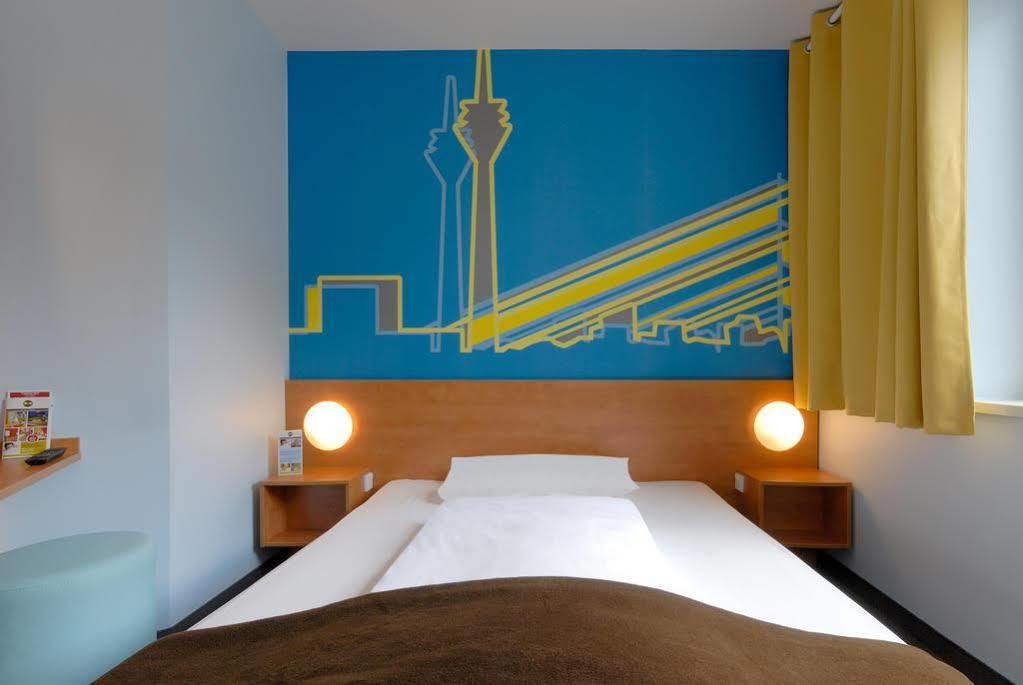 B&B Hotel Düsseldorf - Mitte Exterior foto